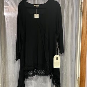 Elegant Black Women's Tunic with Lace Detail